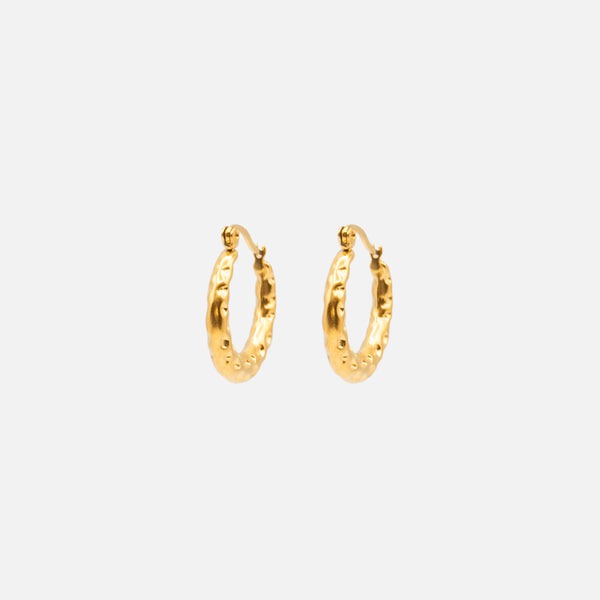 Load image into Gallery viewer, 22 mm gold hoop earrings with hammered effect in stainless steel
