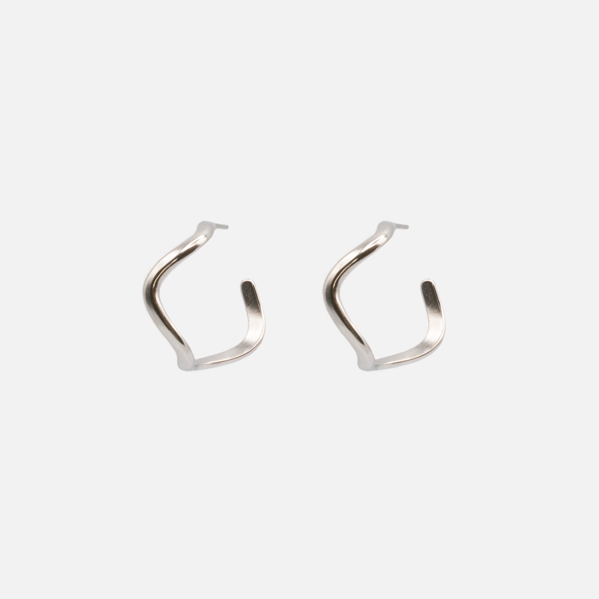 Silver twisted hoop earrings 26 mm in stainless steel