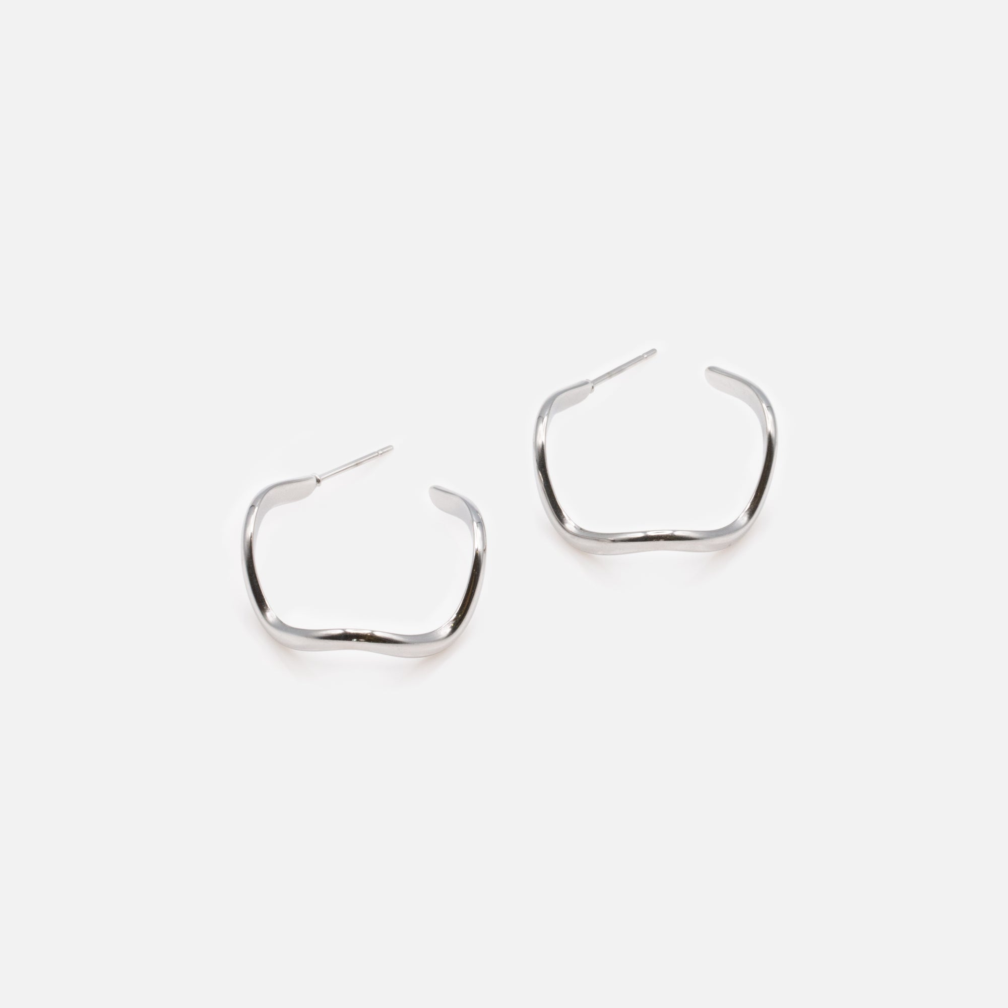 Boucles d'oreilles anneaux tordus argent 26 mm en acier inoxydable