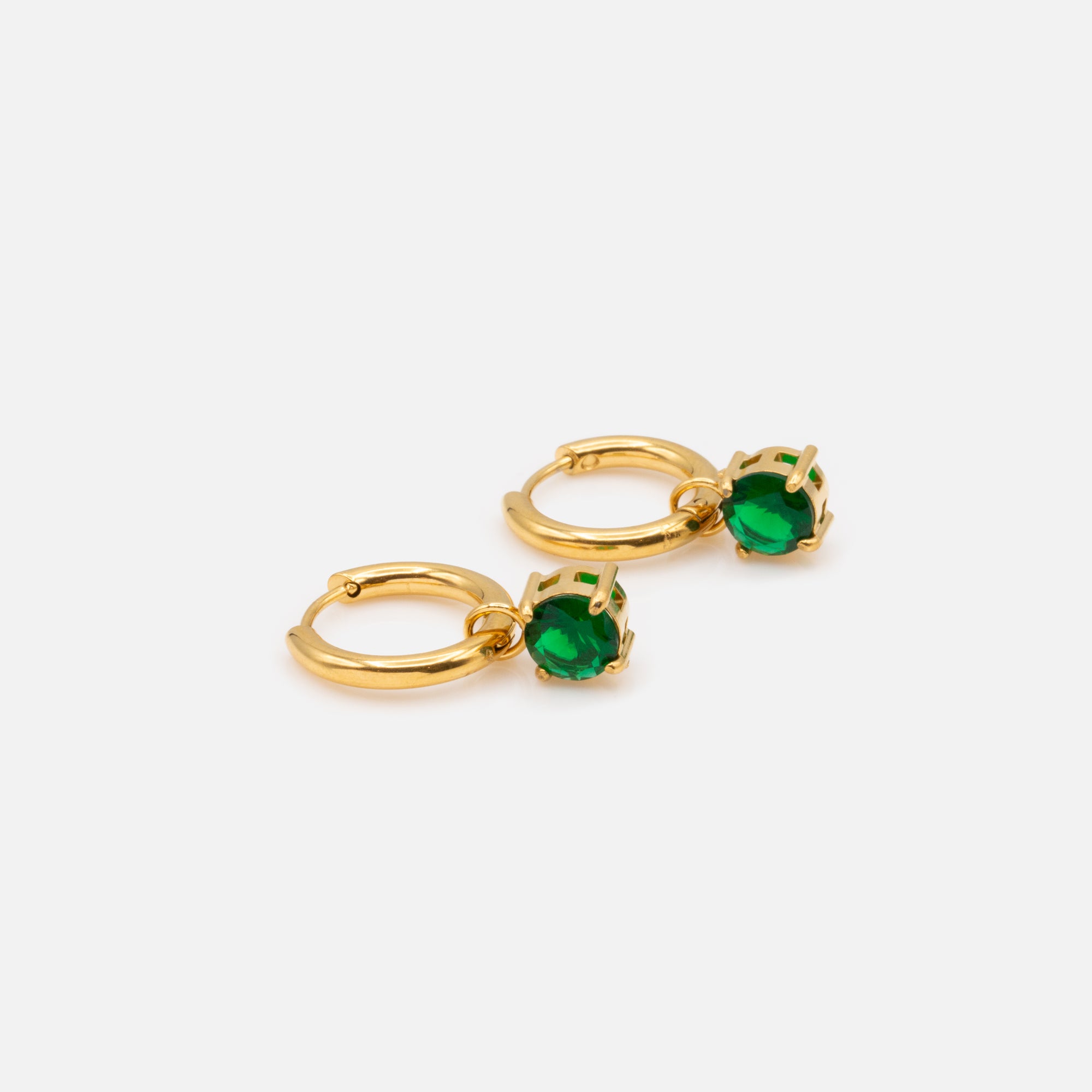 Earrings with 2025 emerald stone