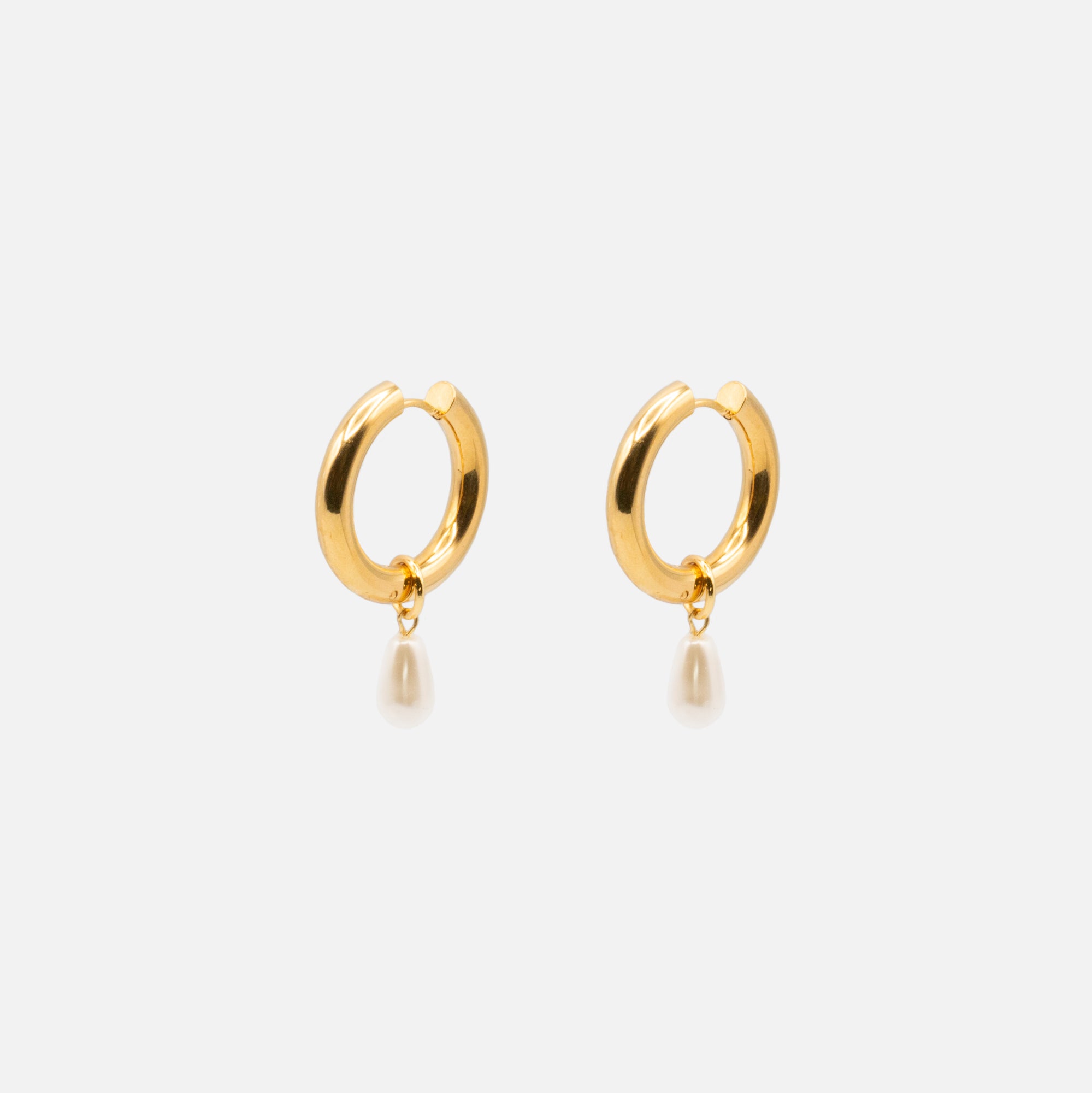 Thick golden hoop earrings 24 mm with stainless steel bead charm