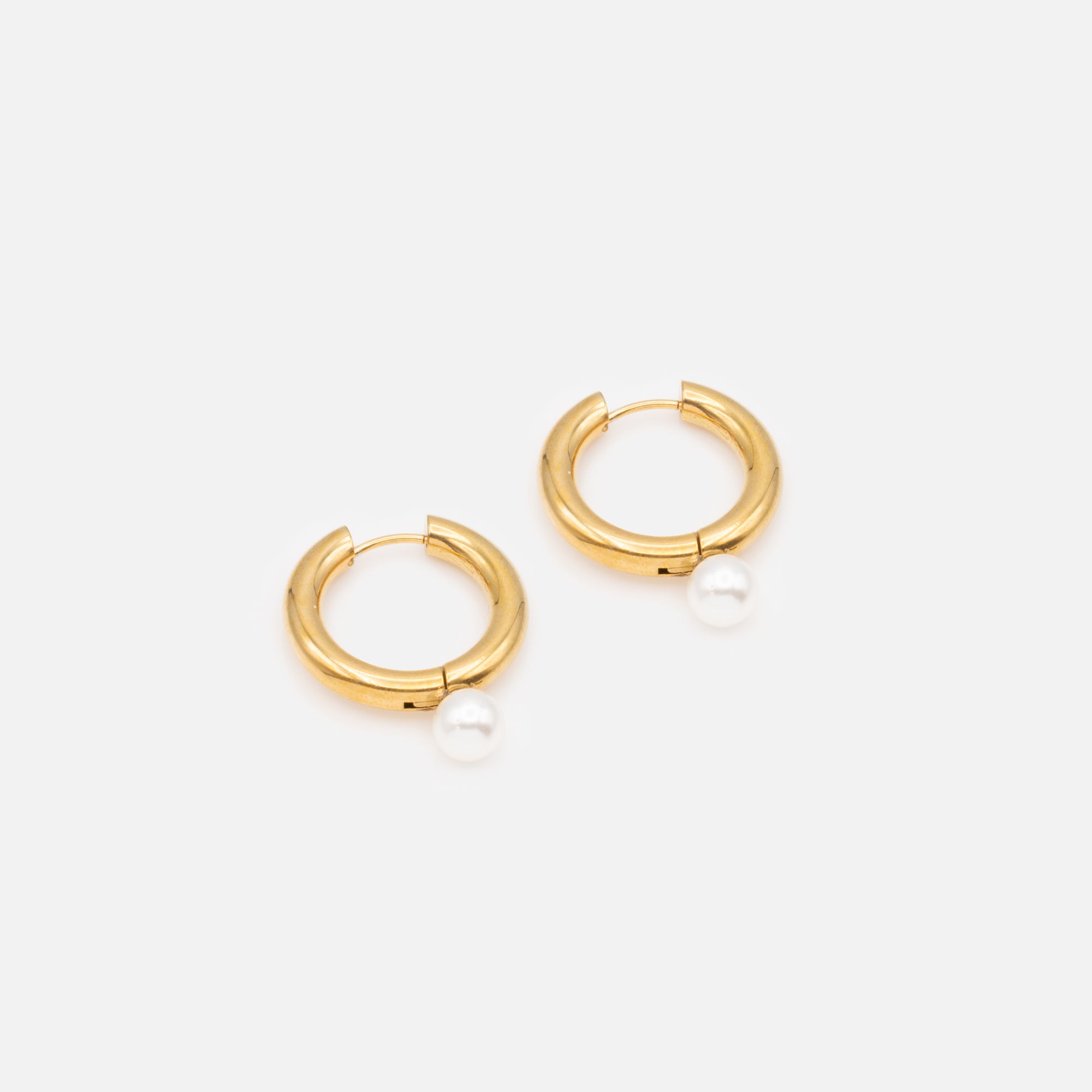 Boucles d'oreilles anneaux épais dorés 23 mm avec perle en acier inoxydable