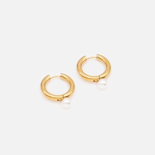 Charger l&#39;image dans la galerie, Boucles d&#39;oreilles anneaux épais dorés 23 mm avec perle en acier inoxydable
