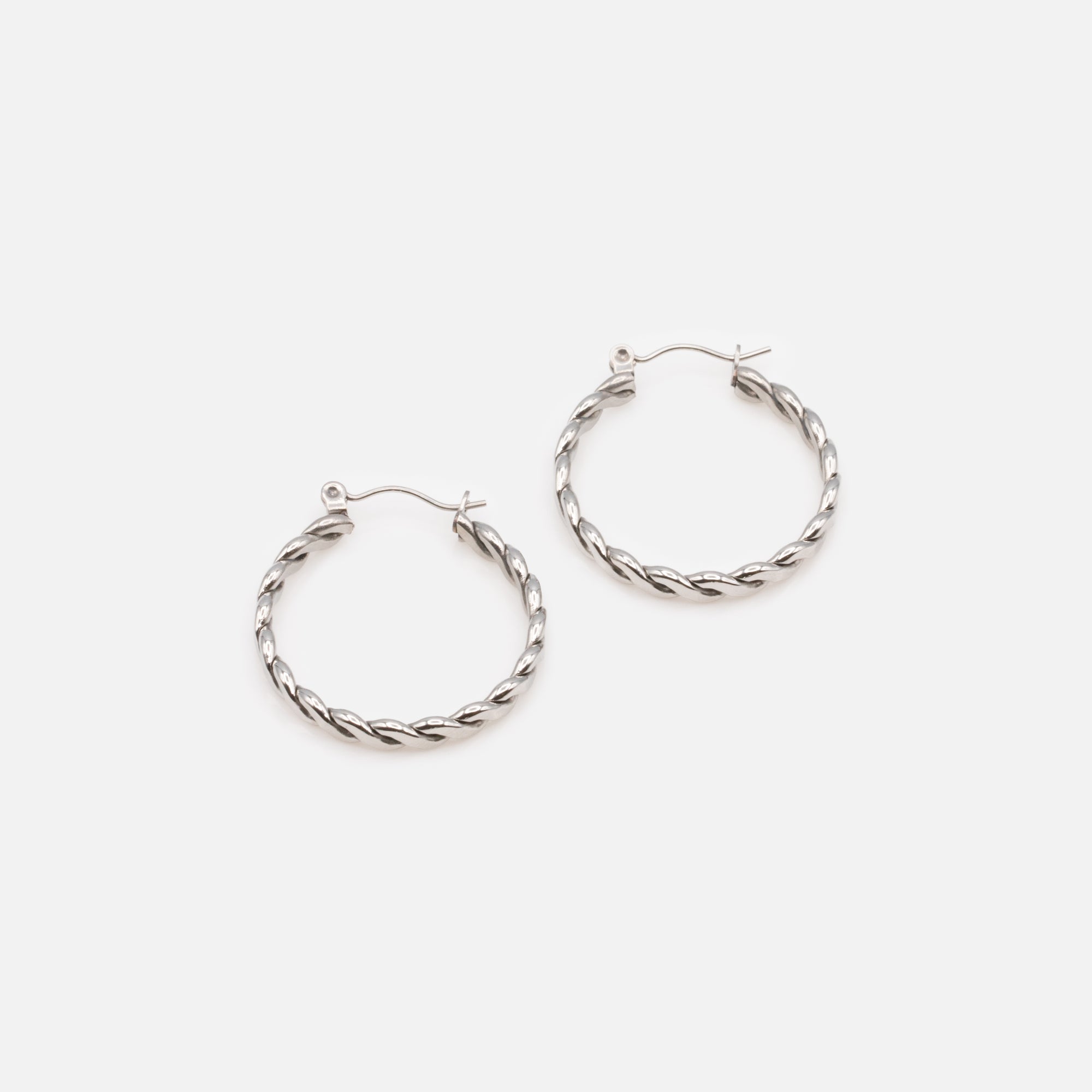 Boucles d'oreilles anneaux torsadés argent 28 mm en acier inoxydable