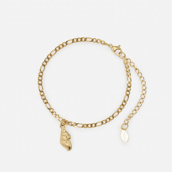 Load image into Gallery viewer, Gold figaro link bracelet with stainless steel shell charm
