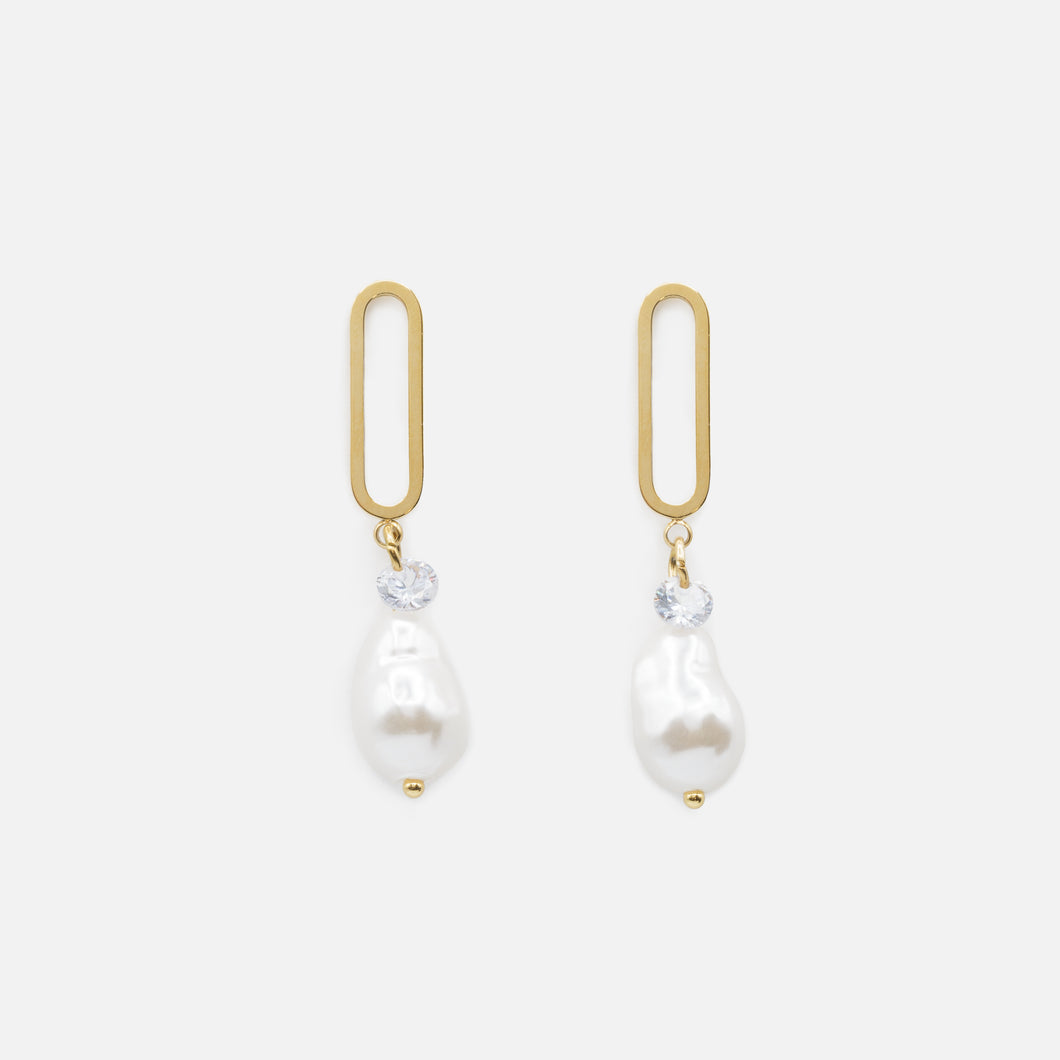 Boucles d'oreilles longues dorées avec perles et zircons cubiques en acier inoxydable
