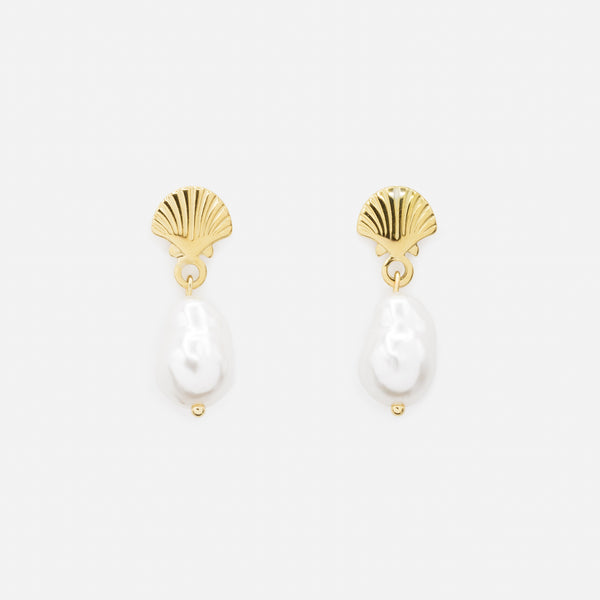 Load image into Gallery viewer, Gold shell earrings with stainless steel pearl charm
