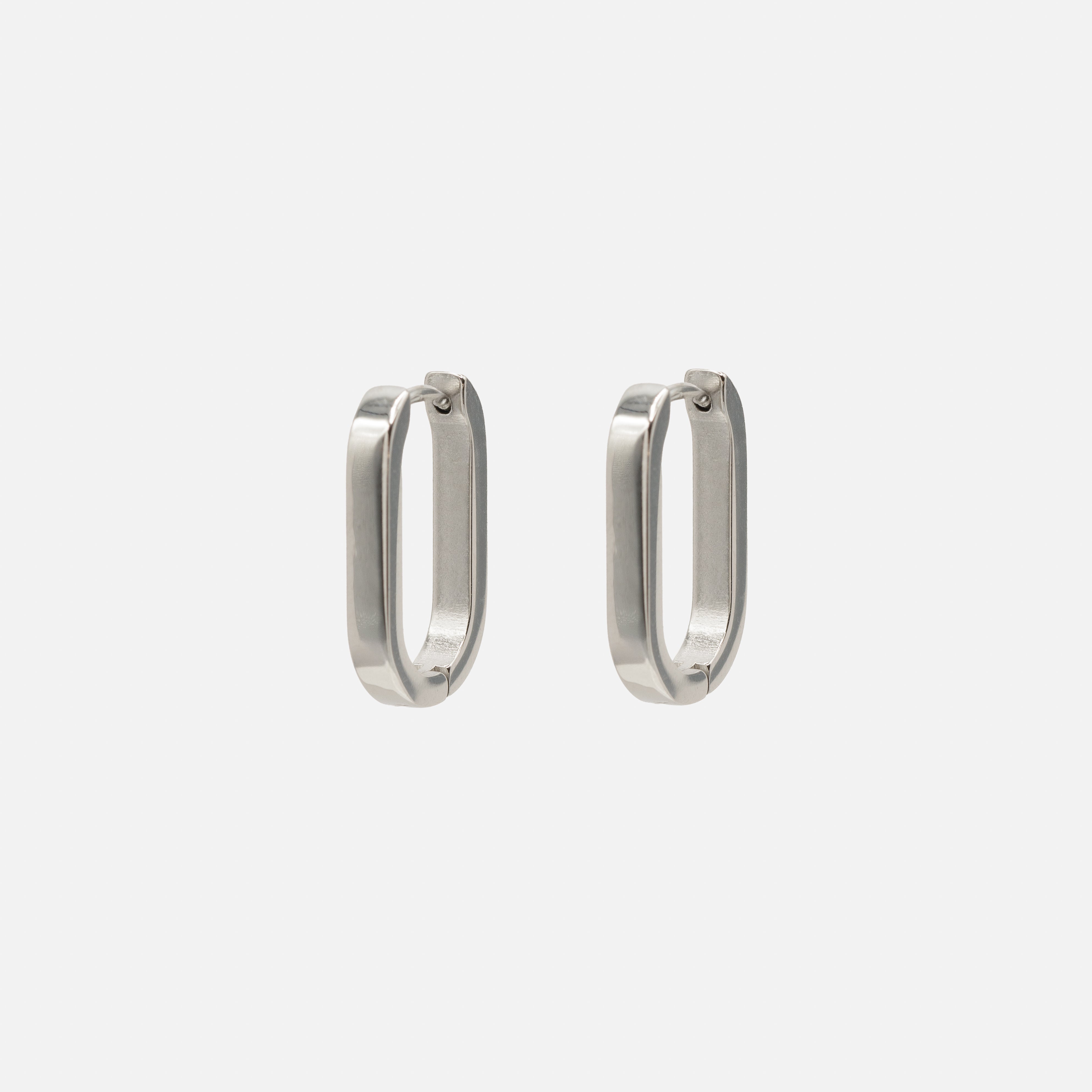 Boucles d'oreilles anneaux argentés ovales en acier inoxydable