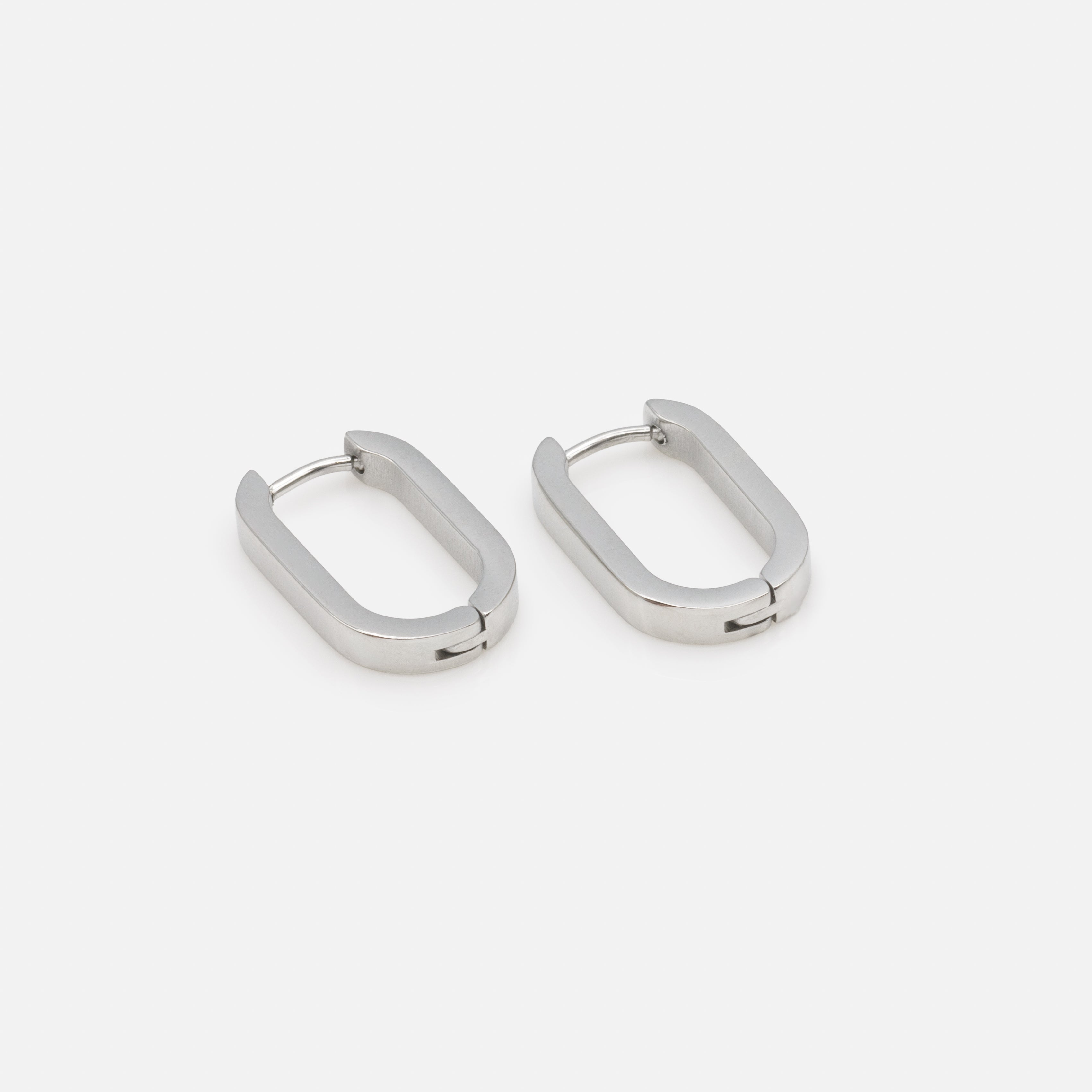 Boucles d'oreilles anneaux argentés ovales en acier inoxydable