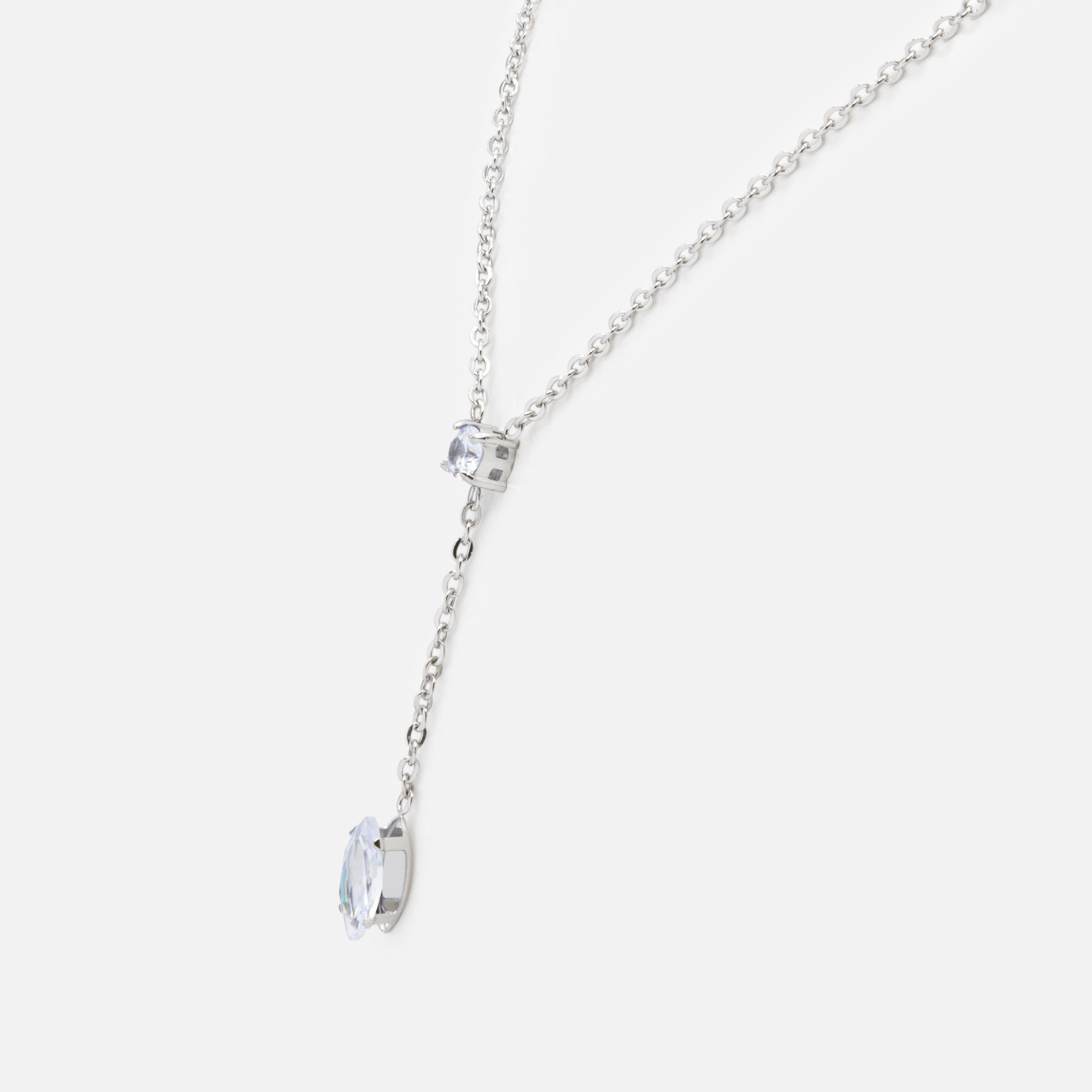 Collier argenté avec suspension de zircon cubique en forme de larme en acier inoxydable
