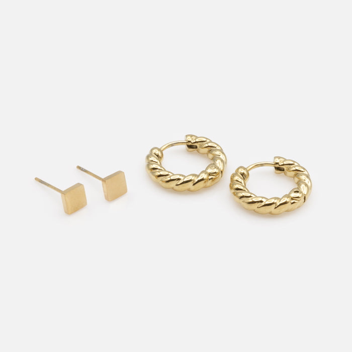 Duo de boucles d'oreilles dorées petits carrés et huggies torsadées en acier inoxydable