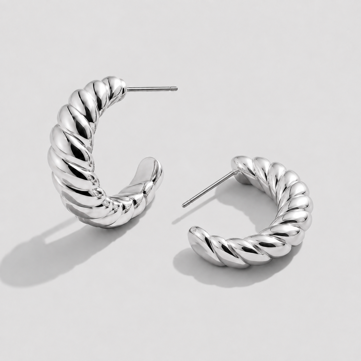 Boucles d'oreilles anneaux texturés argentés en acier inoxydable
