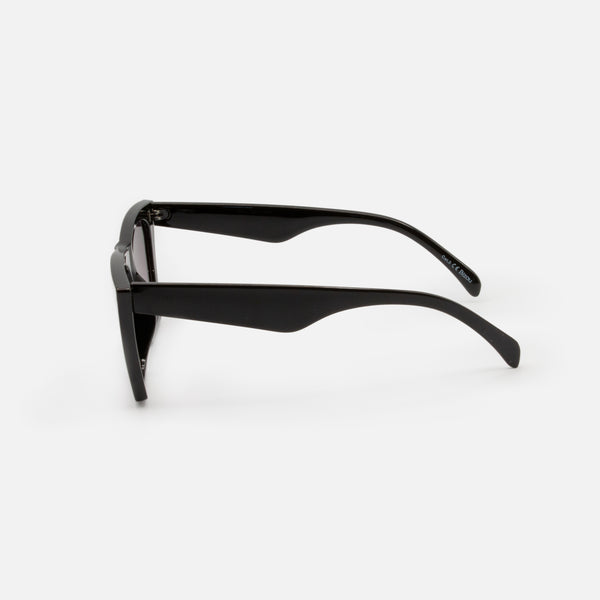 Load image into Gallery viewer, Black angular cat-eye sunglasses
