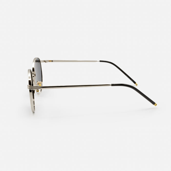 Lunettes de soleil rondes argentées avec verres noirs
