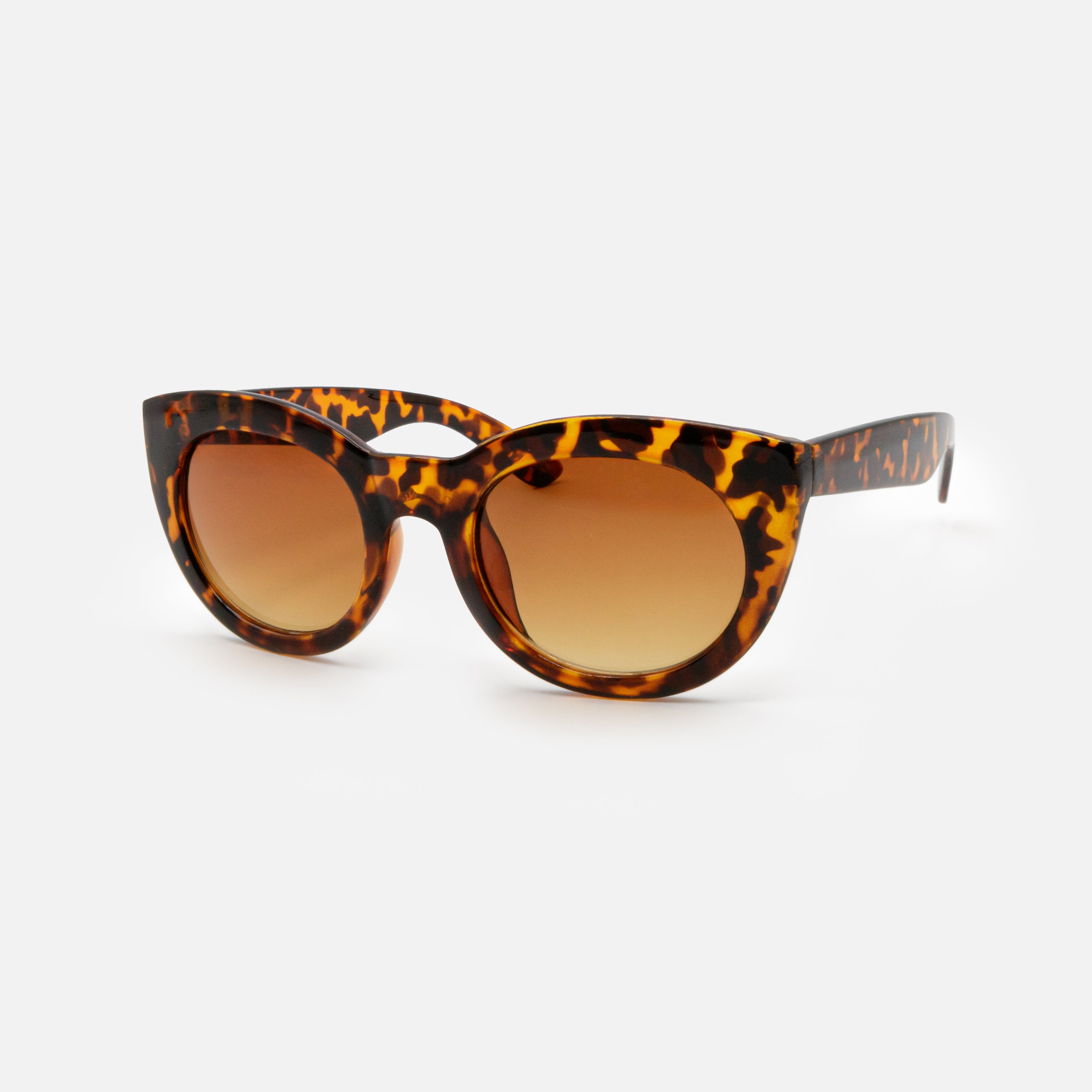 Tortoiseshell sunglasses with brown lenses