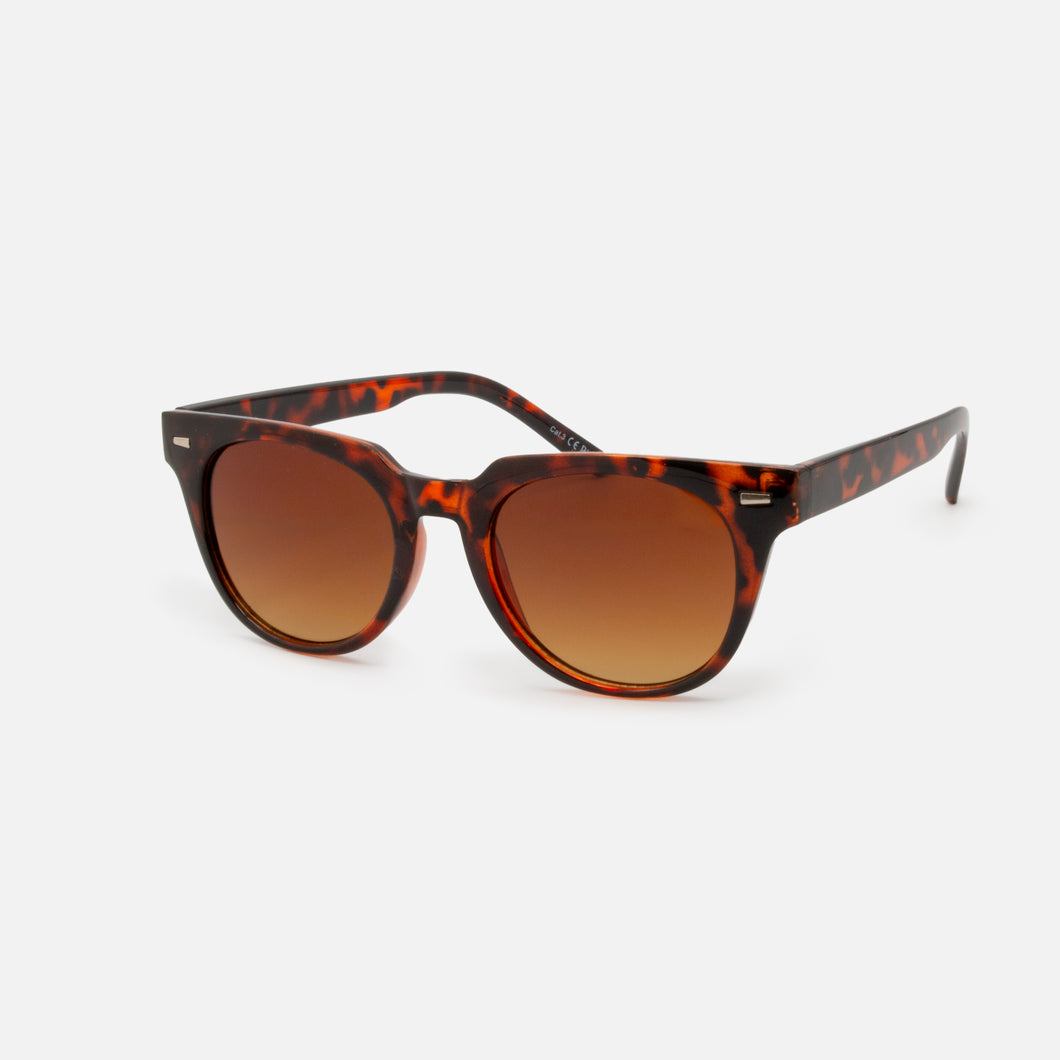 Flat tortoise lens sunglasses
