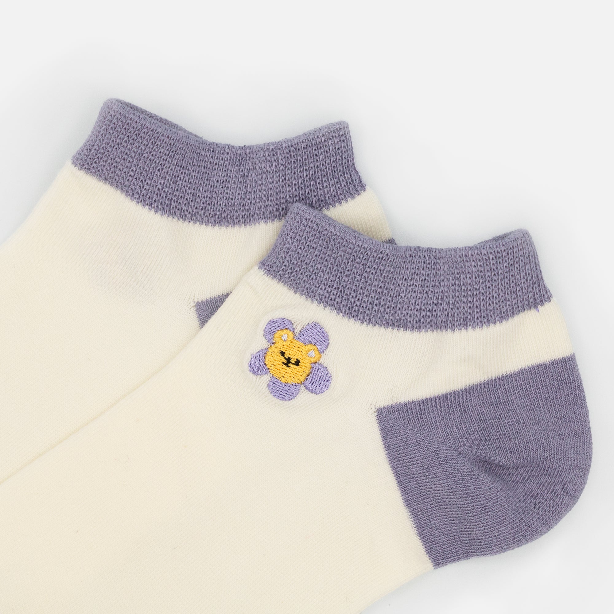 White and purple ankle stockings with embroidered teddy bear and flower