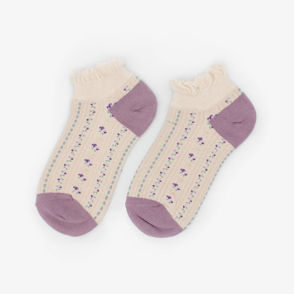 Load image into Gallery viewer, Ankle stockings with flower print and frilly border
