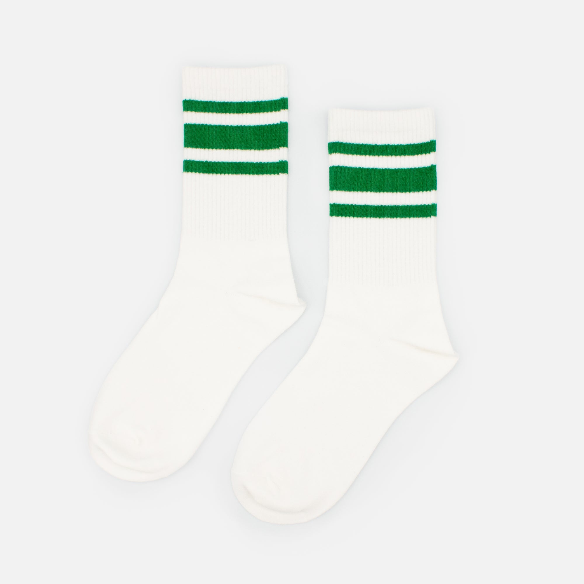 White ribbed socks with emerald stripes