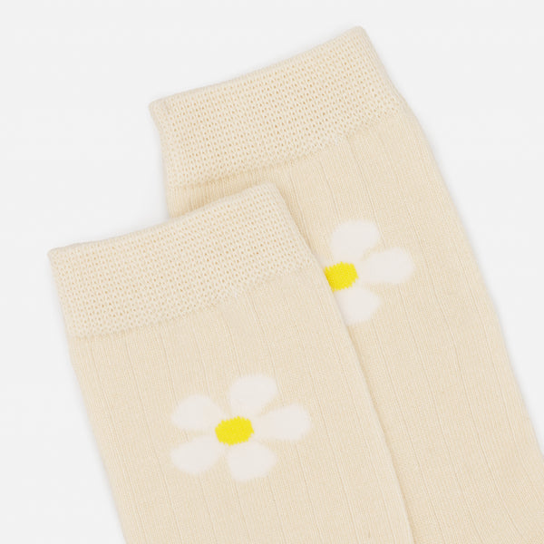 Load image into Gallery viewer, Cream ribbed socks with daisies
