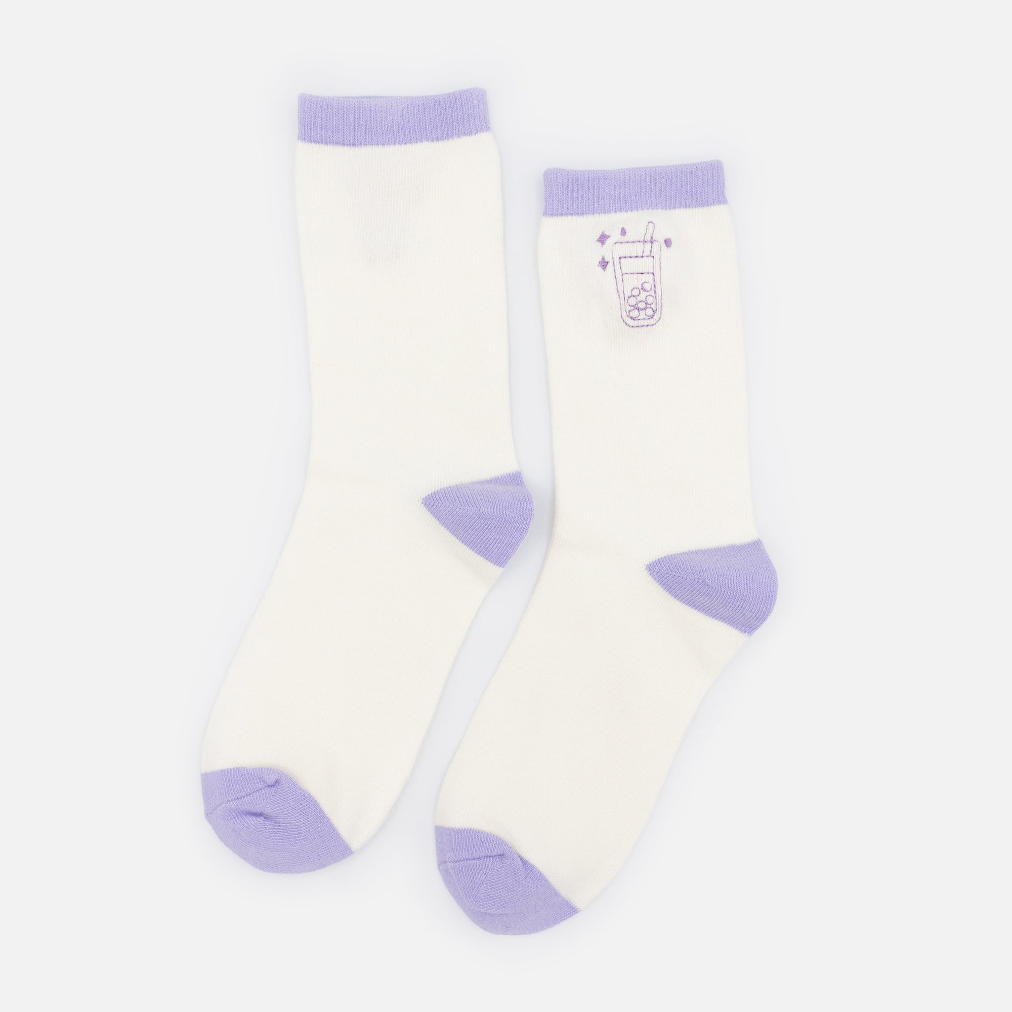 Bas crème & lilas avec broderie thé aux perles