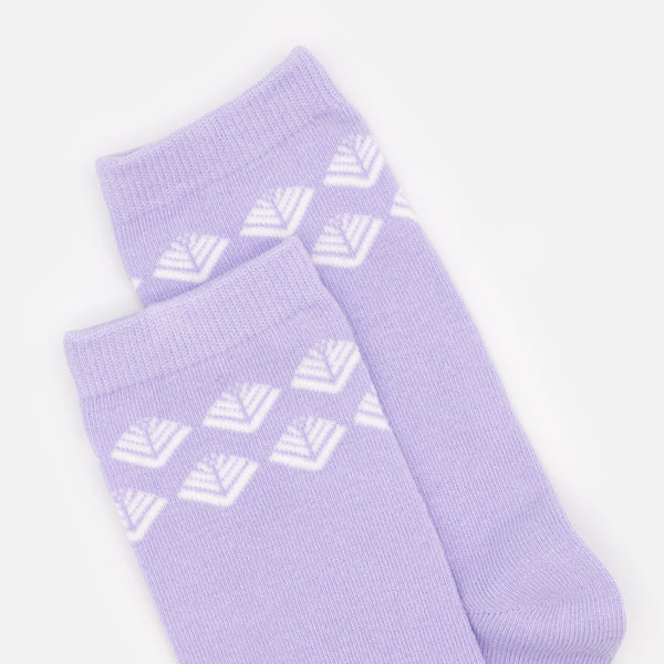Charger l&#39;image dans la galerie, Chaussettes lilas à motifs géométriques blancs
