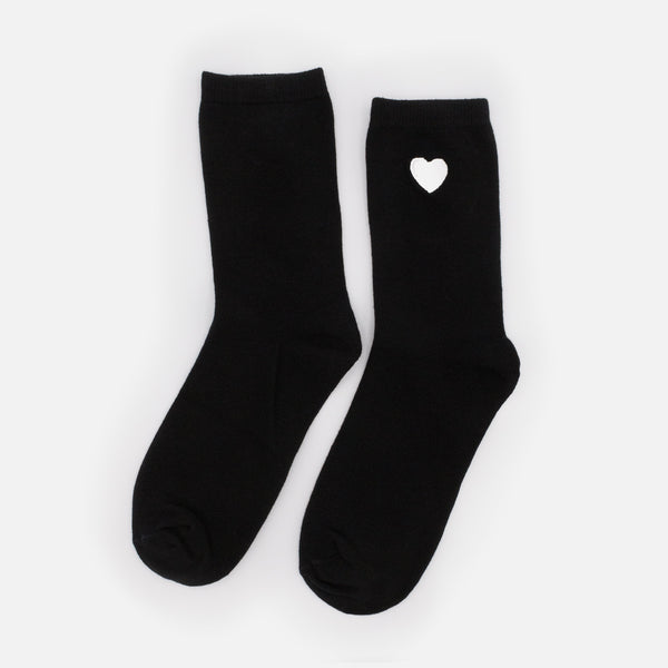 Charger l&#39;image dans la galerie, Chaussettes noires avec cœur blanc brodé
