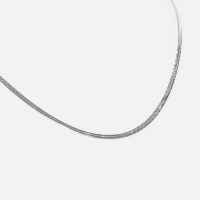 Chaîne argentée mailles serpent plates en acier inoxydable