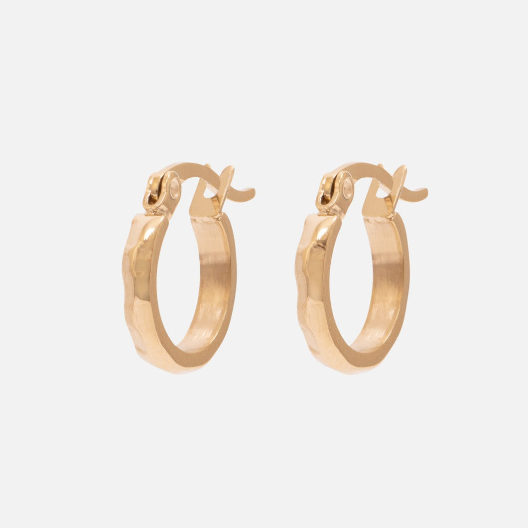 Boucles d'oreilles anneaux dorés martelés en acier inoxydable