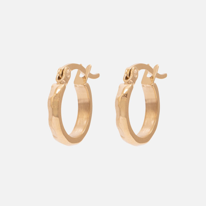 Boucles d'oreilles anneaux dorés martelés en acier inoxydable