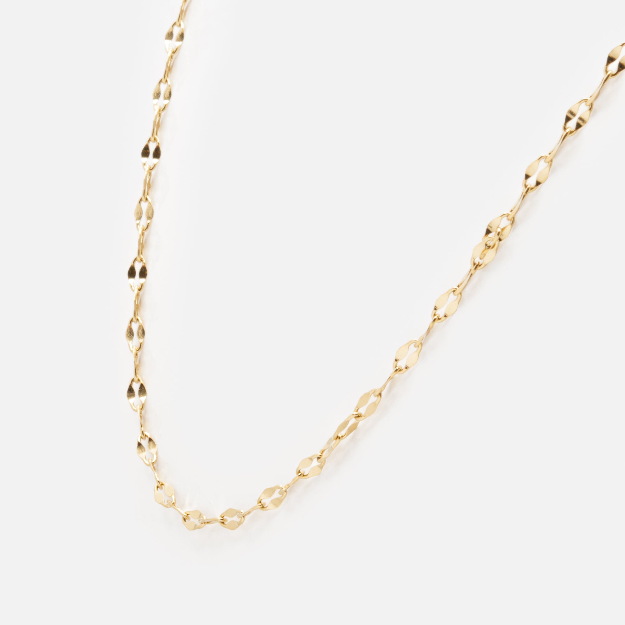 Diamond mesh golden chain in stainless steel