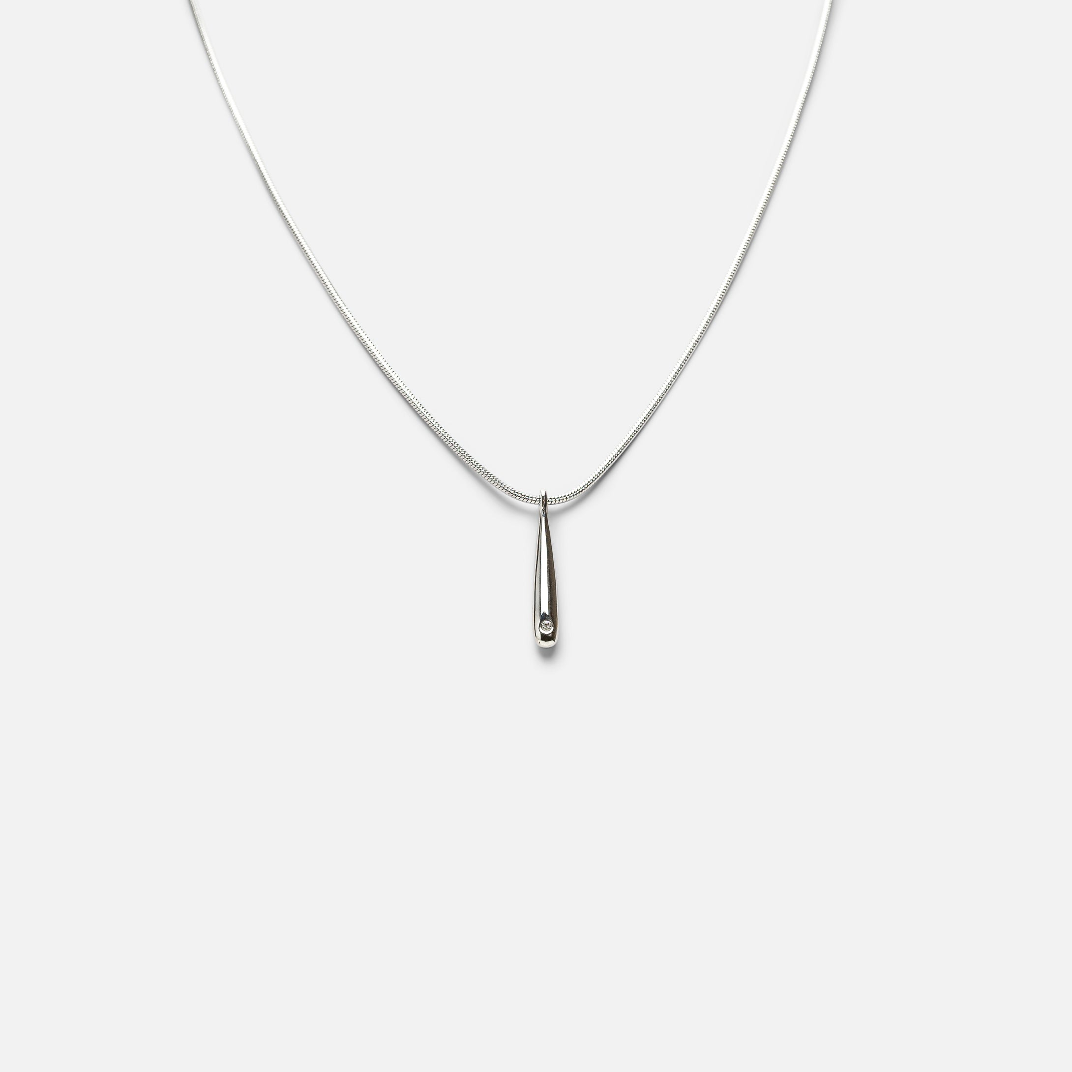 Collier argent avec breloque longue et zircon cubique en acier inoxydable