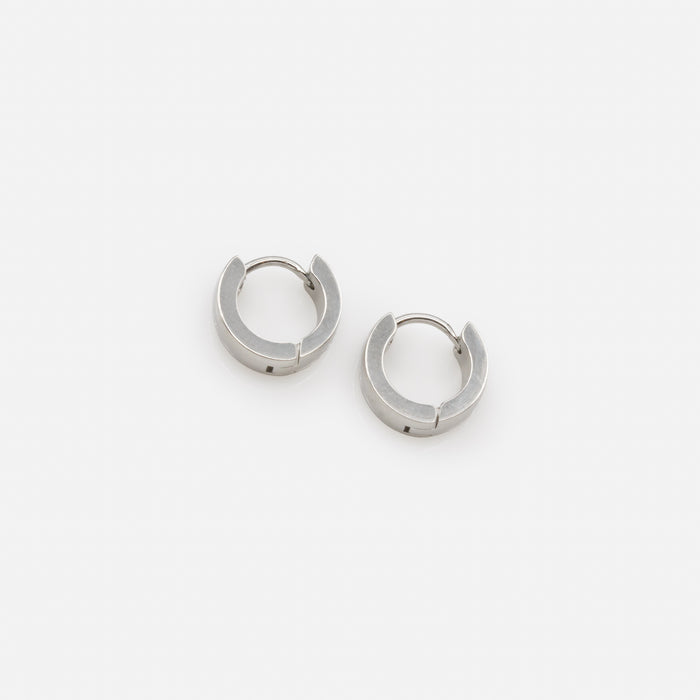 Boucles d'oreilles huggies argentées 10 mm en acier inoxydable