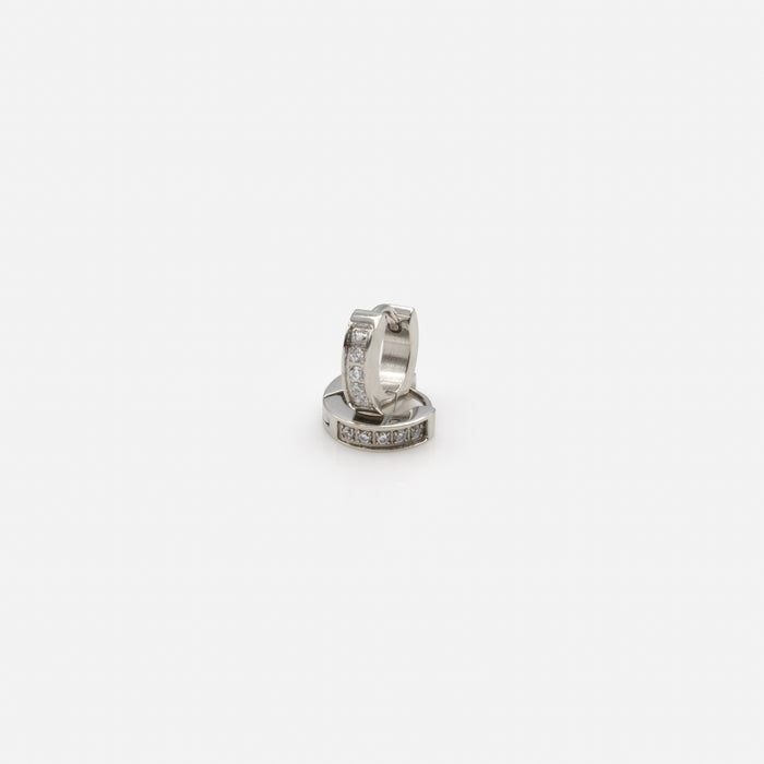 Boucles d'oreilles huggies argentées 11 mm avec rang de zircons en acier inoxydable
