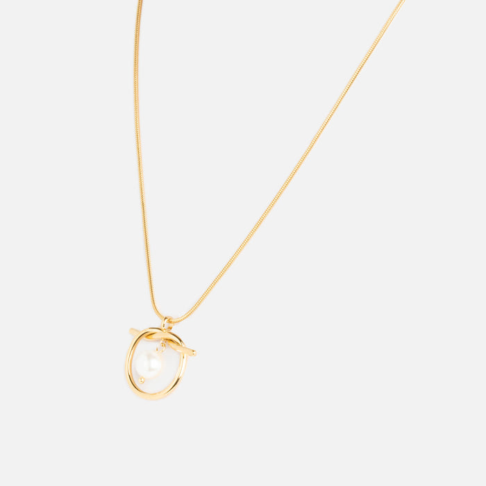 Golden stainless steel necklace with circle and pearl