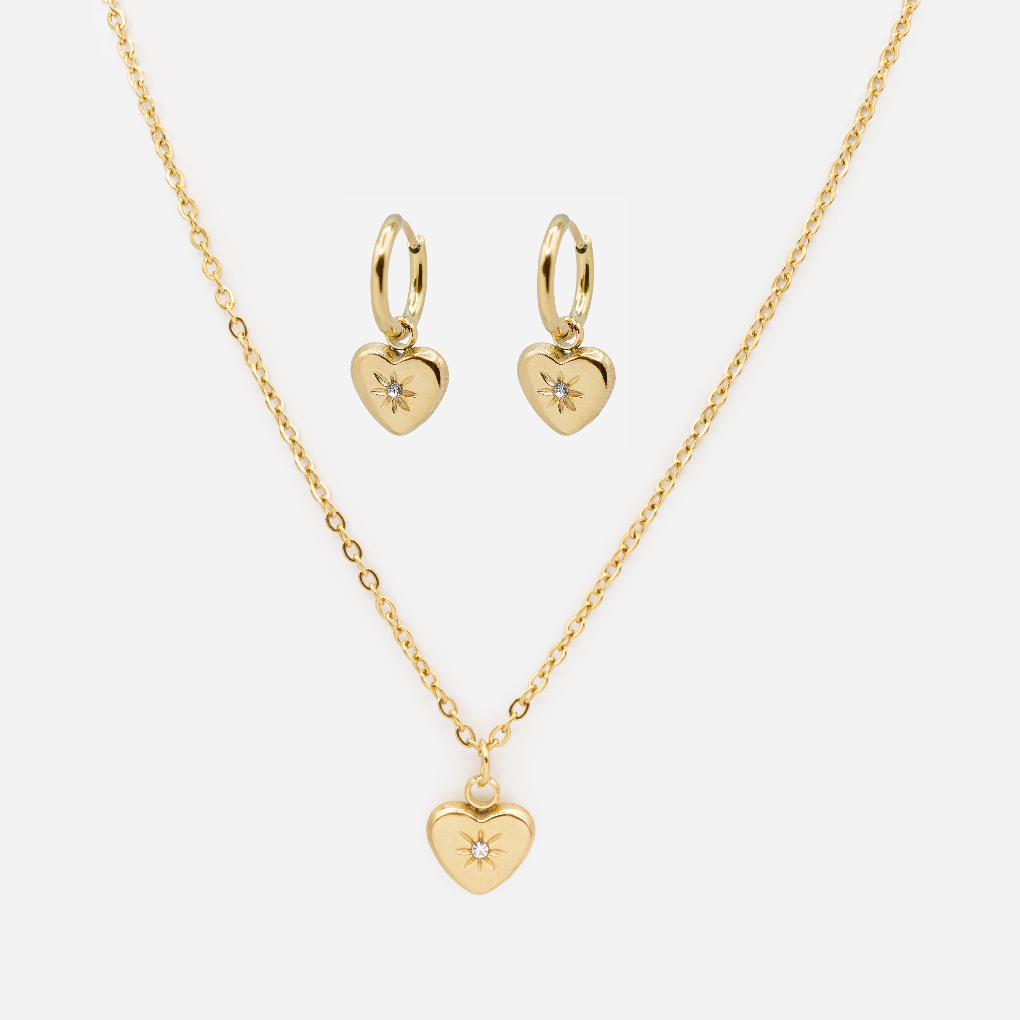 Ensemble collier et boucles d'oreilles dorés coeurs et zircons cubiques en acier inoxydable
