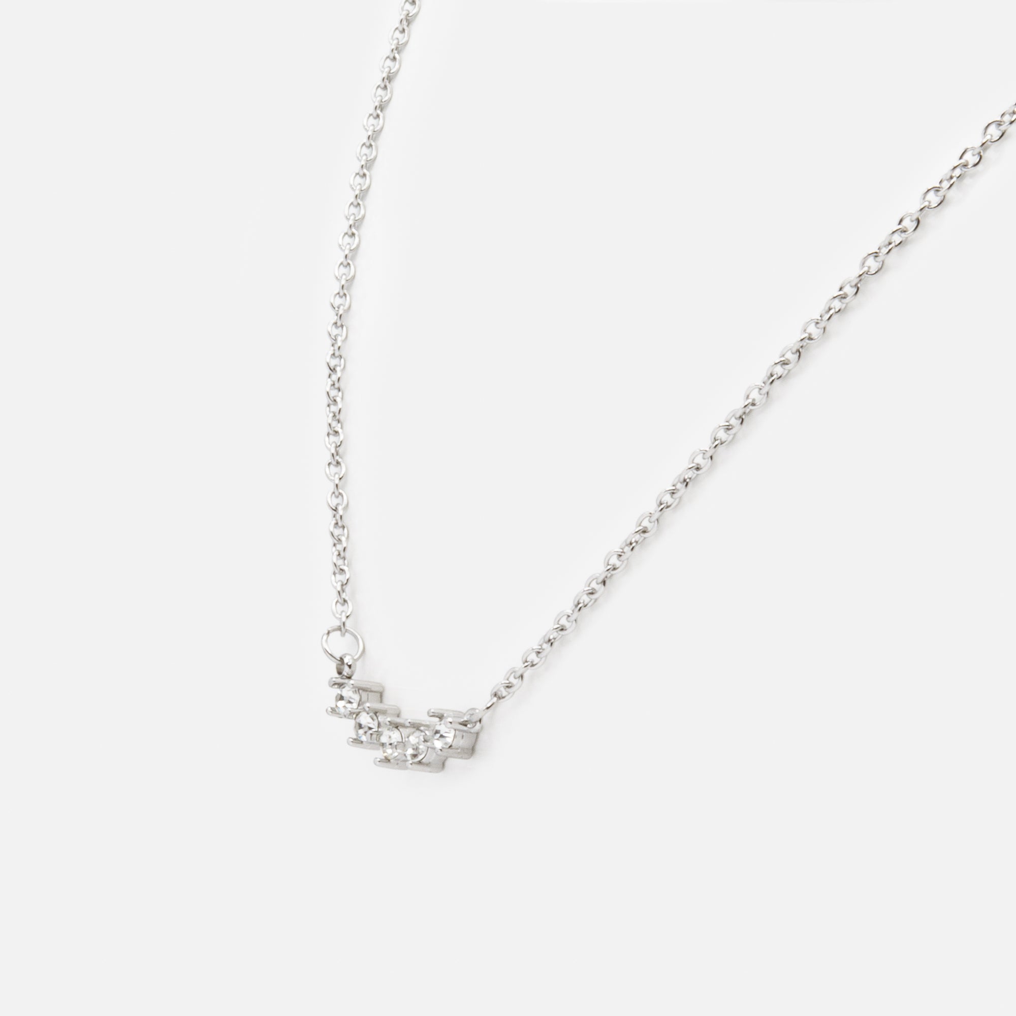 Silver necklace with its five cubic zirconias in stainless steel