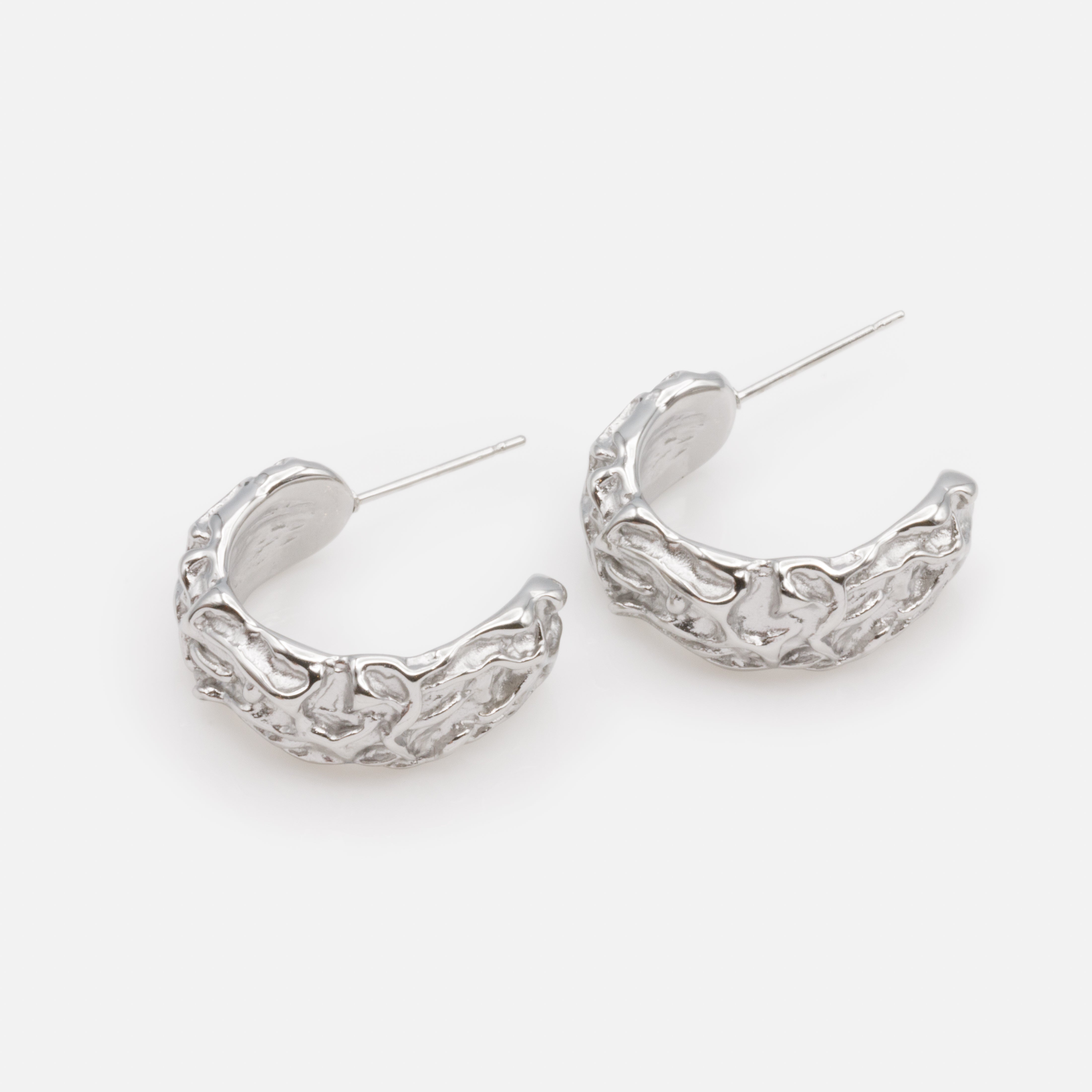 Boucles d'oreilles larges anneaux argentés texturés en acier inoxydable
