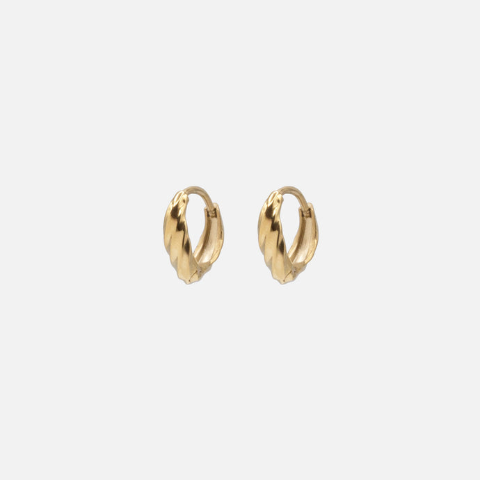 Boucles d'oreilles huggies dorées ondulées en acier inoxydable
