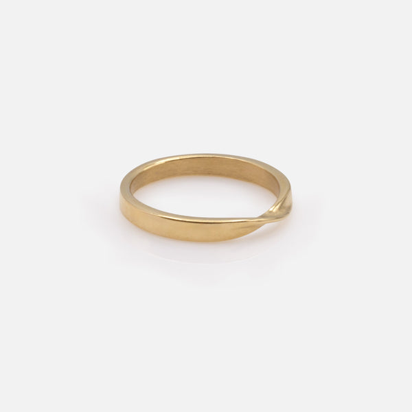 Load image into Gallery viewer, Gold ring with stainless steel twist

