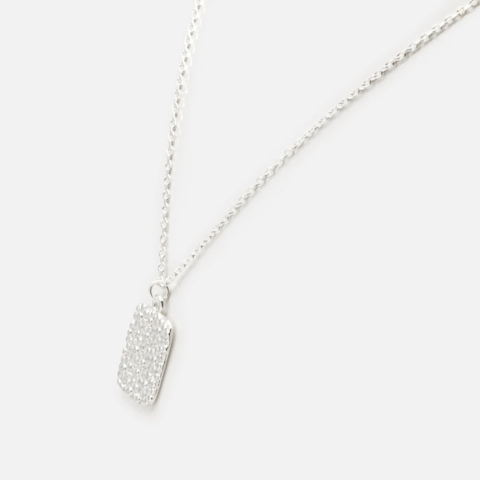 Collier avec breloque plaque fleurie en argent sterling
