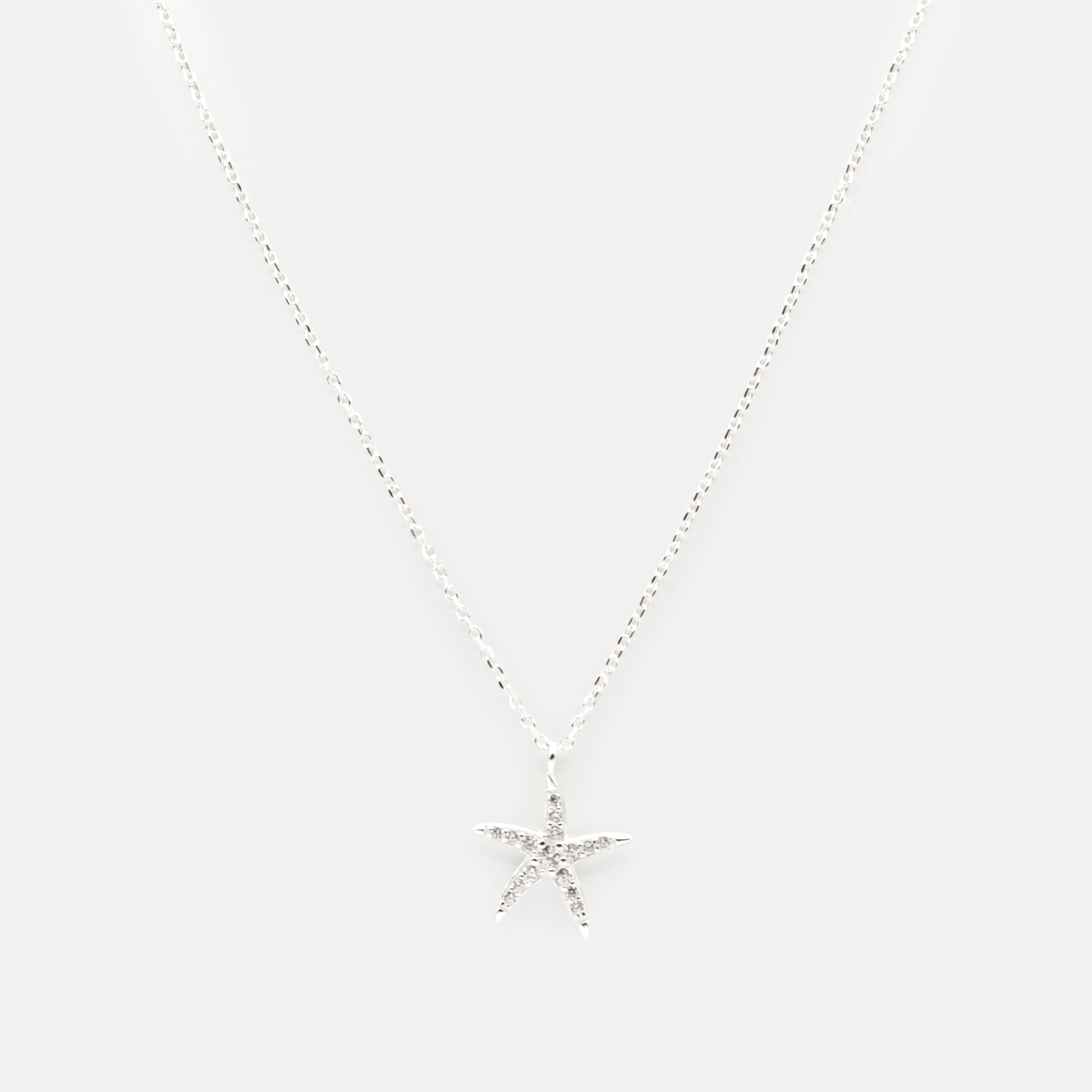 Collier avec breloque étoile de mer et zircons cubiques en argent sterling