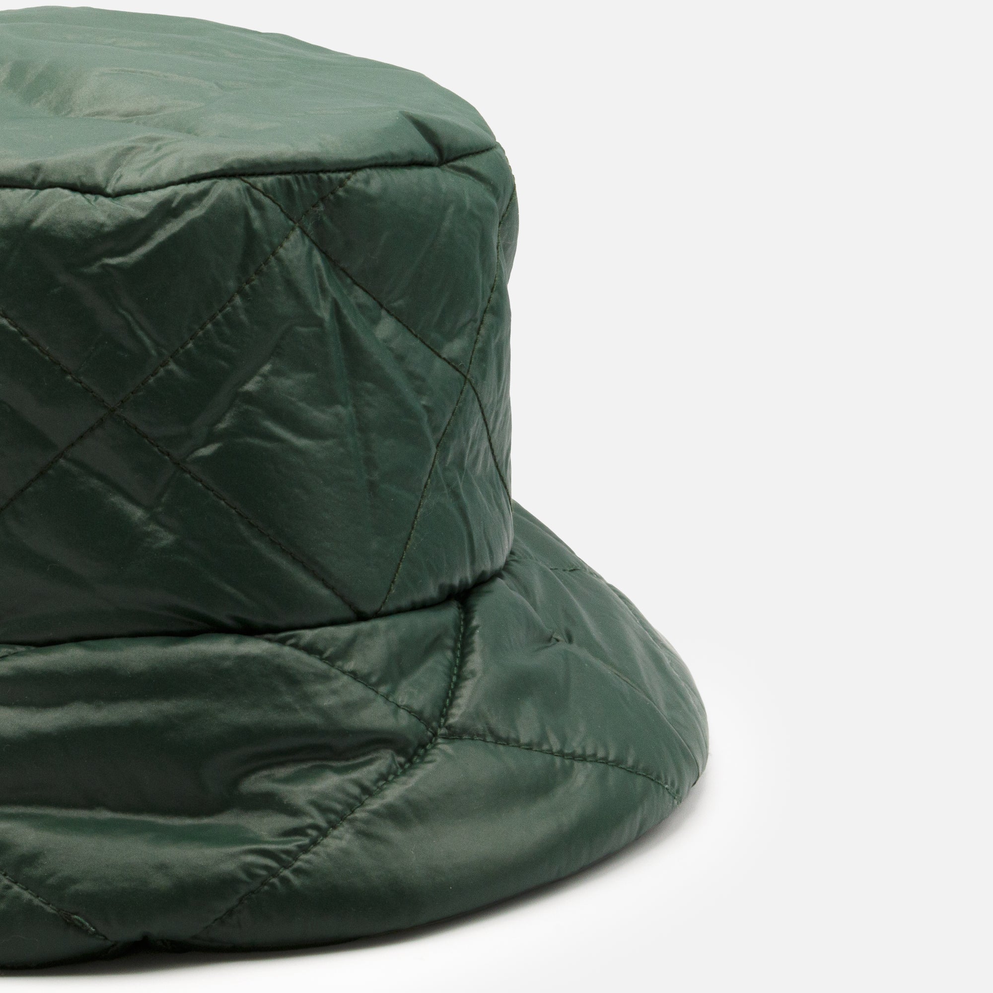 Chapeau cloche matelassé vert foncé