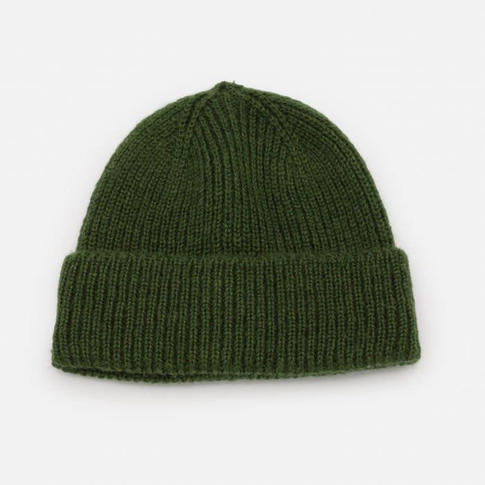 Tuque vert kaki en tricot à petites mailles