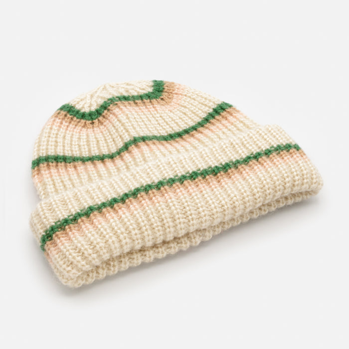 Tuque ivoire à rayures colorées en tricot à petites mailles