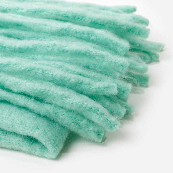 Foulard douillet vert menthe à franges