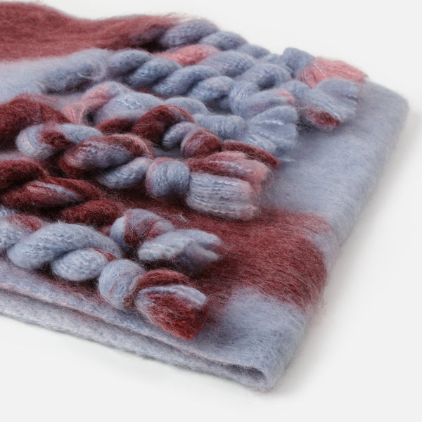 Charger l&#39;image dans la galerie, Foulard douillet bleu pâle à motifs abstraits roses et bourgogne
