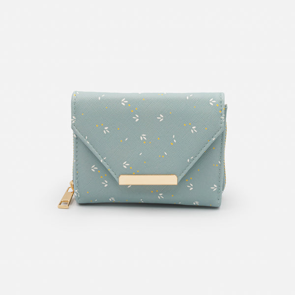 Load image into Gallery viewer, Small turquoise wallet with delicate patterns
