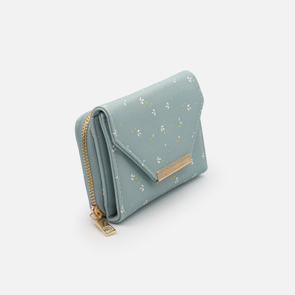 Load image into Gallery viewer, Small turquoise wallet with delicate patterns
