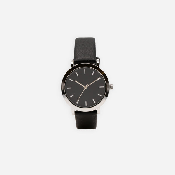 Load image into Gallery viewer, Round watch with black dial and bracelet
